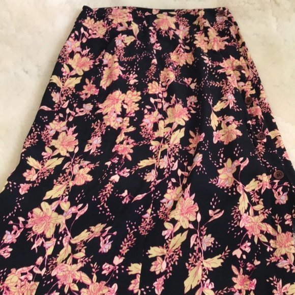 Free People Retro Love Midi Skirt. - Picture 4 of 7